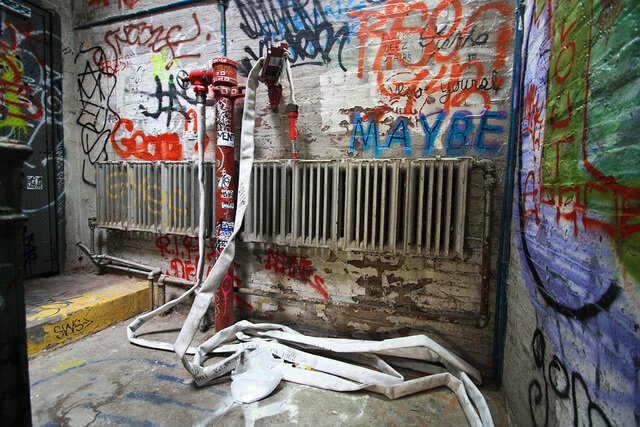 6587386213_9f043f8ed6_z